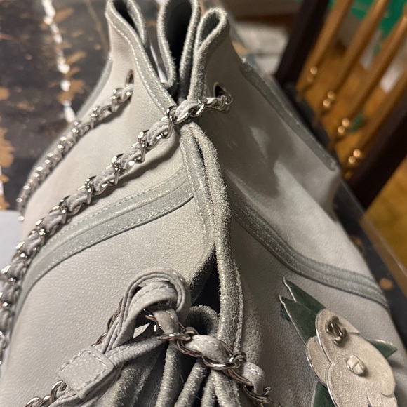 CHANEL Nubuck Camelia Gray Vintage Shoulder Bag with Elegant Chains - Picture 17 of 17